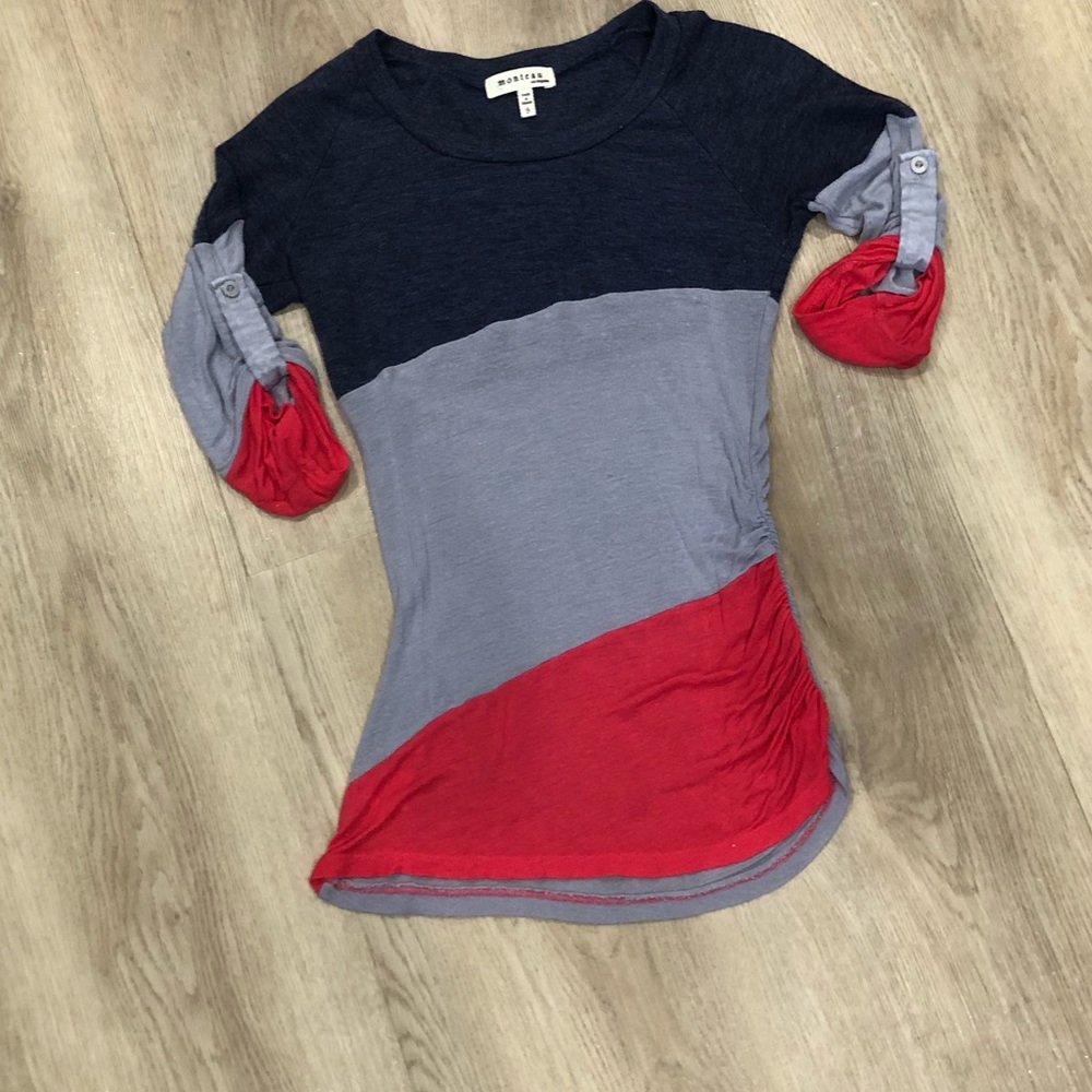 Multicolored shirt